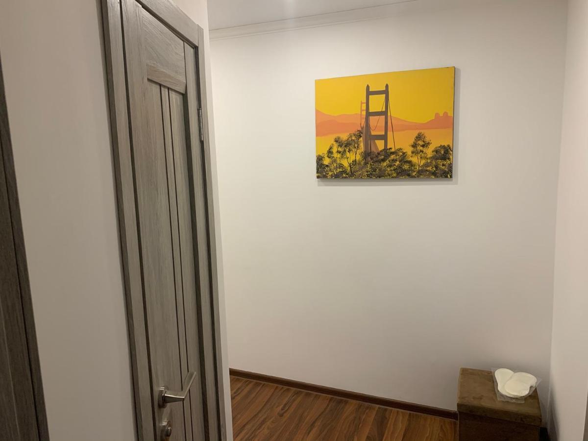 метро тараса шевченко Apartment