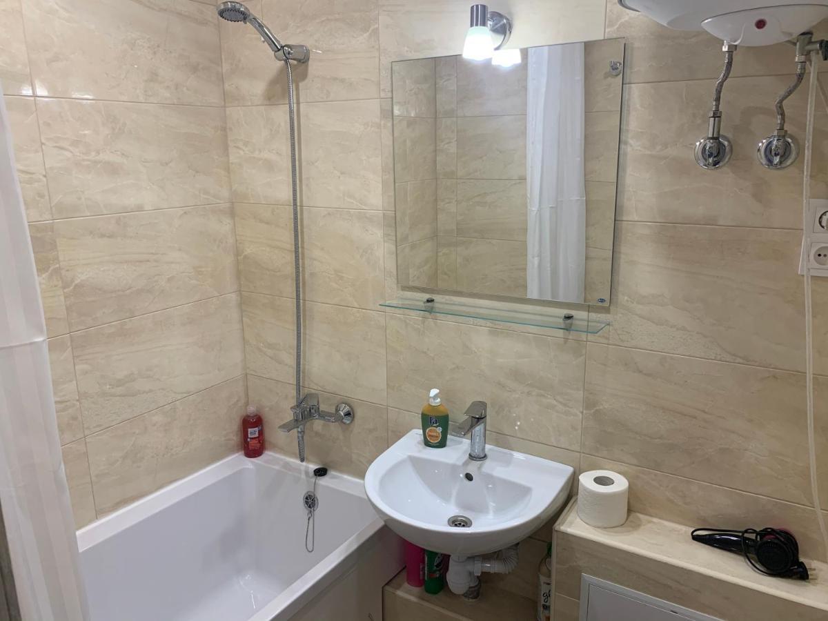 метро тараса шевченко Apartment *