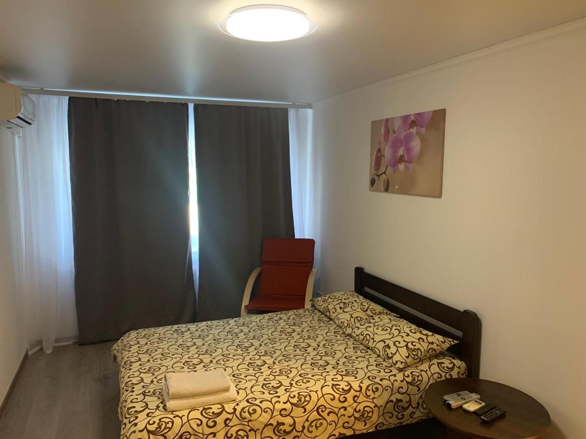 метро тараса шевченко Apartment *